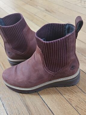 Timberland Chestnut Ribbed Chelsea Boot...super Comfortable With A Bit Of Height
